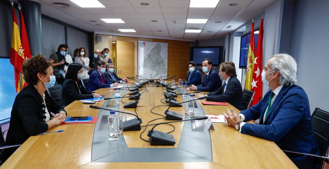 Reunión del Grupo COVID-19 y el equipo de Unidad Territorial propuestos por el Ejecutivo y Madrid