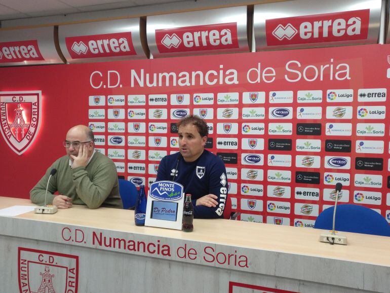 Jagoba Arrasate, durante la rueda de prensa previa al Numancia-Rayo Vallecano.