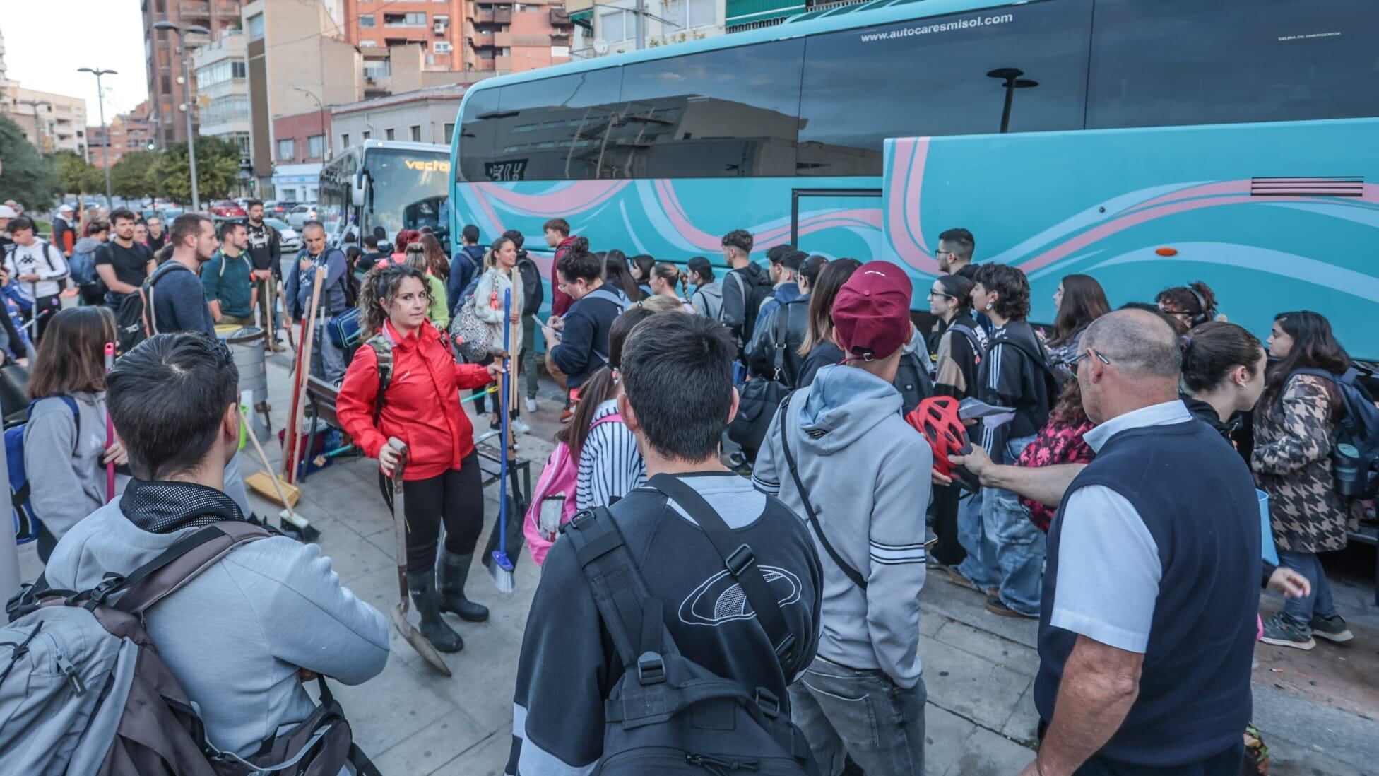 La movilización incluye voluntarios y voluntarias con formación sanitaria y de emergencias.