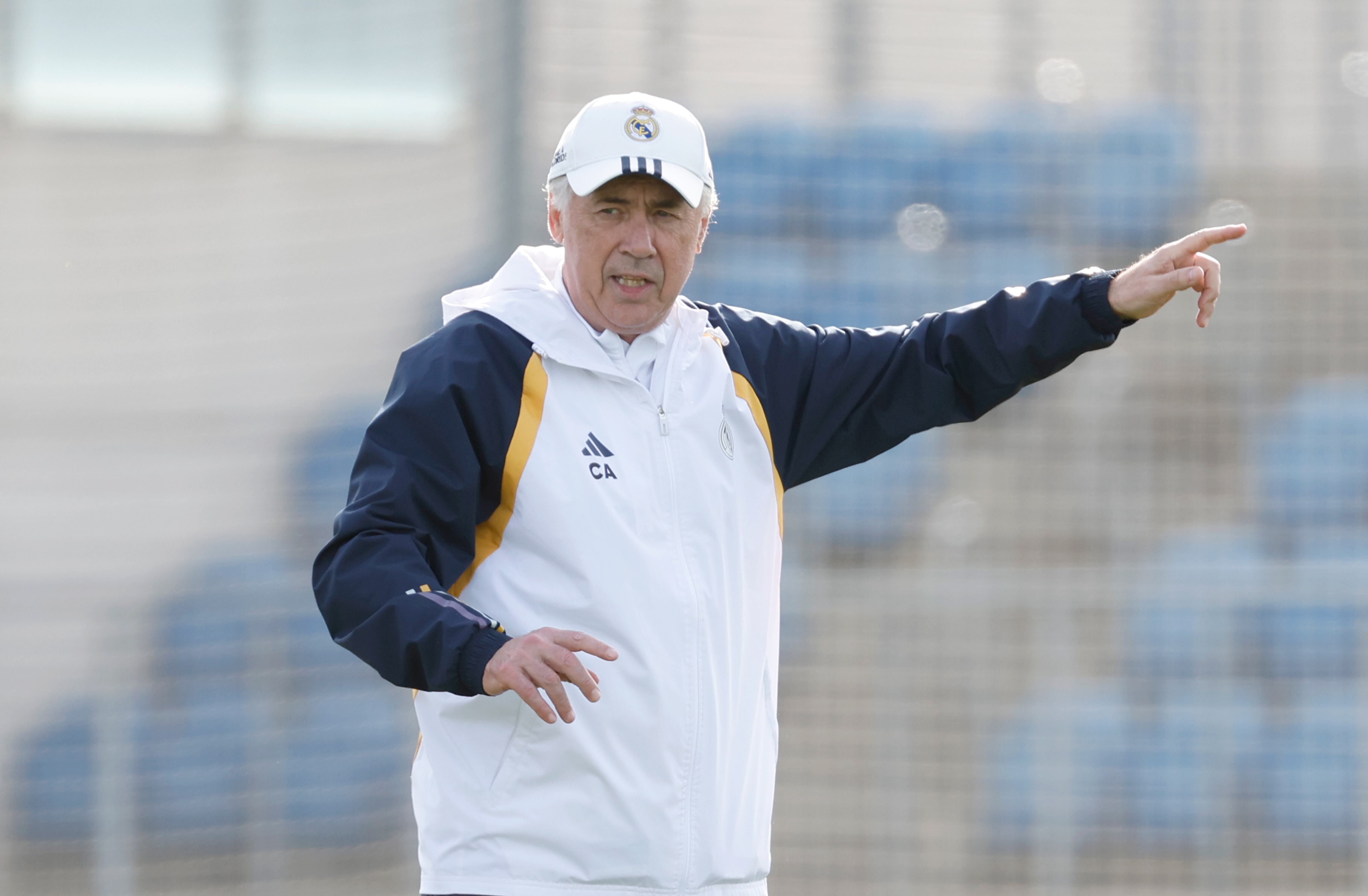 Ancelotti, durante un entrenamiento esta semana.