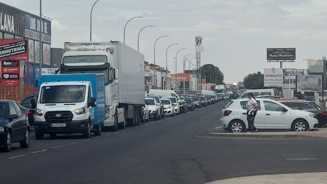 Retenciones en la calle Jarama del Polígono Industrial de Toledo