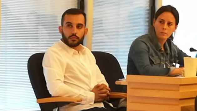 Mario Herrera junto a la portavoz de Unidas Podemos, en la sesión plenaria de este jueves en el Ayuntamiento de Ciudad Real