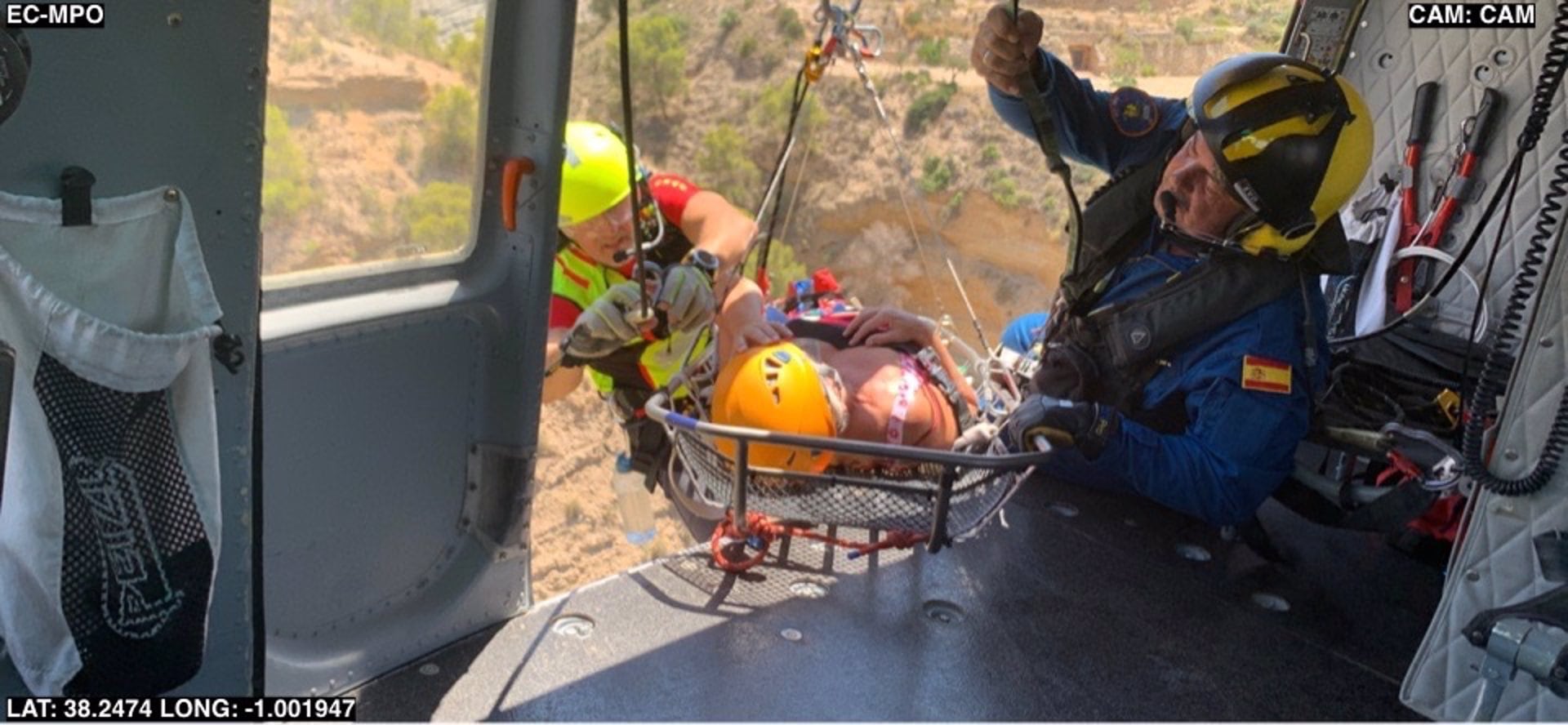 Imagen del rescate en helicóptero