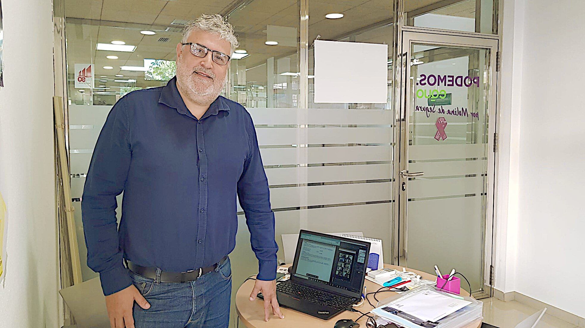 Mariano Vicente en su despacho en el Ayuntamiento de Molina de Segura