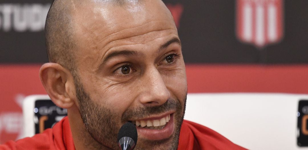 Javier Mascherano, durante una rueda de prensa con Estudiantes de La Plata