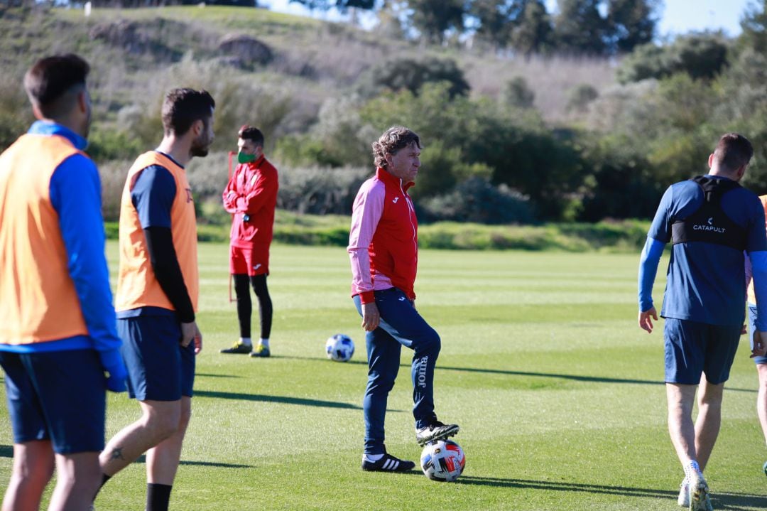 Esteban Vigo durante un entrenamiento en Montecastillo