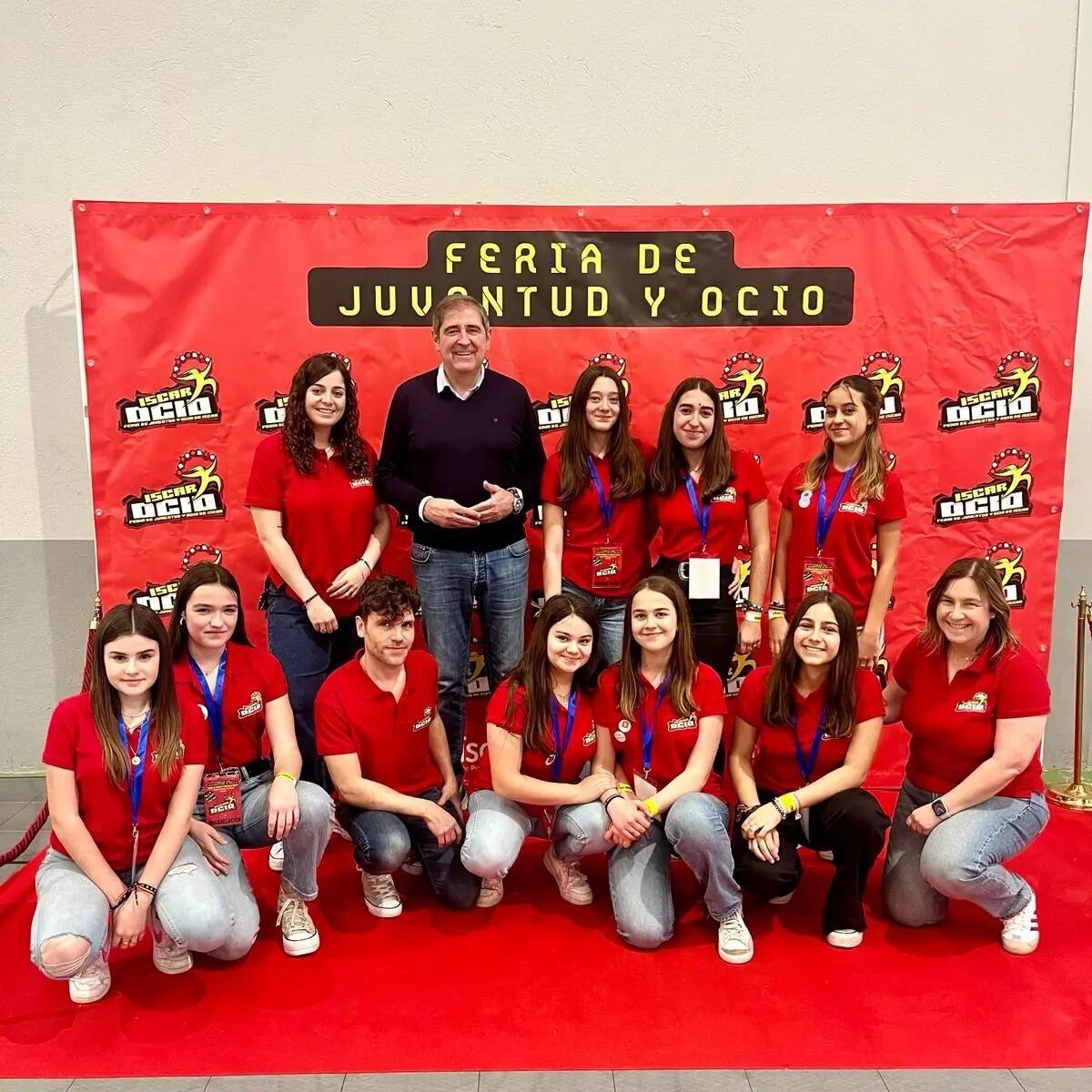 Voluntariado de ISCAROCIO 2024 junto al alcalde José Andrés Sanz