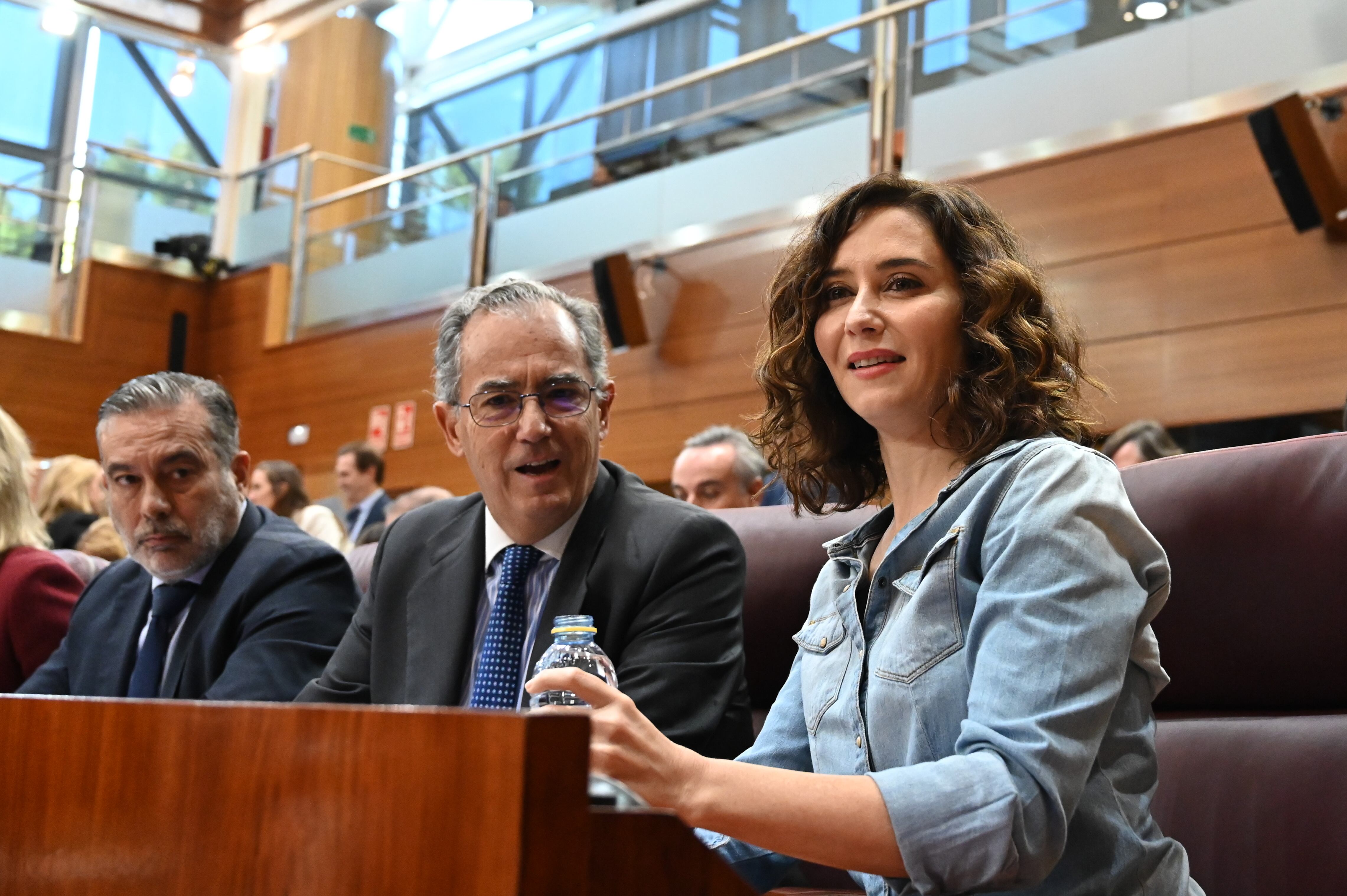 La Asamblea de Madrid celebra este, jueves, un pleno ordinario en cuya sesión de control al Gobierno serán protagonistas la sanidad, la crisis económica y la emergencia climática, y en el que se votará la Ley de Defensa de la Autonomía Financiera propuesta por el Ejecutivo de Isabel Díaz Ayuso (imagen). EFE/ Fernando Villar