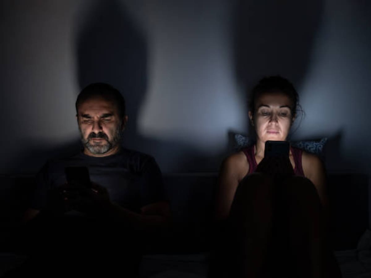 Anna Vicen Renner, coach de pareja: "El móvil está generando más problemas que una infidelidad"