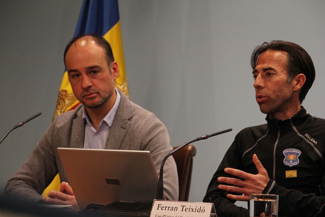 El director del cos de banders, Miquel Rossell, i el cap d'Unitat, Ferran Teixidó.