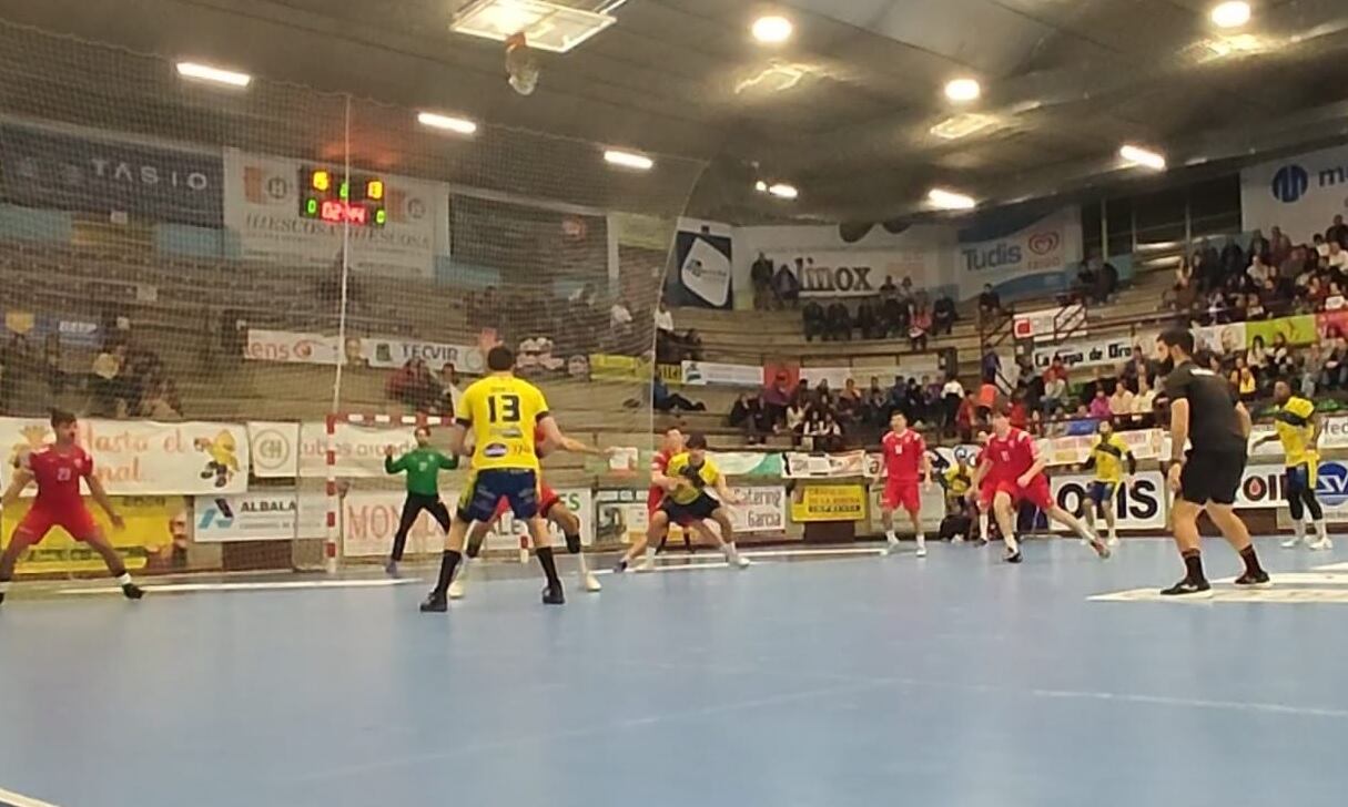 Imagen del encuentro del Tubos Aranda ante Alcobendas en el Príncipe de Asturias