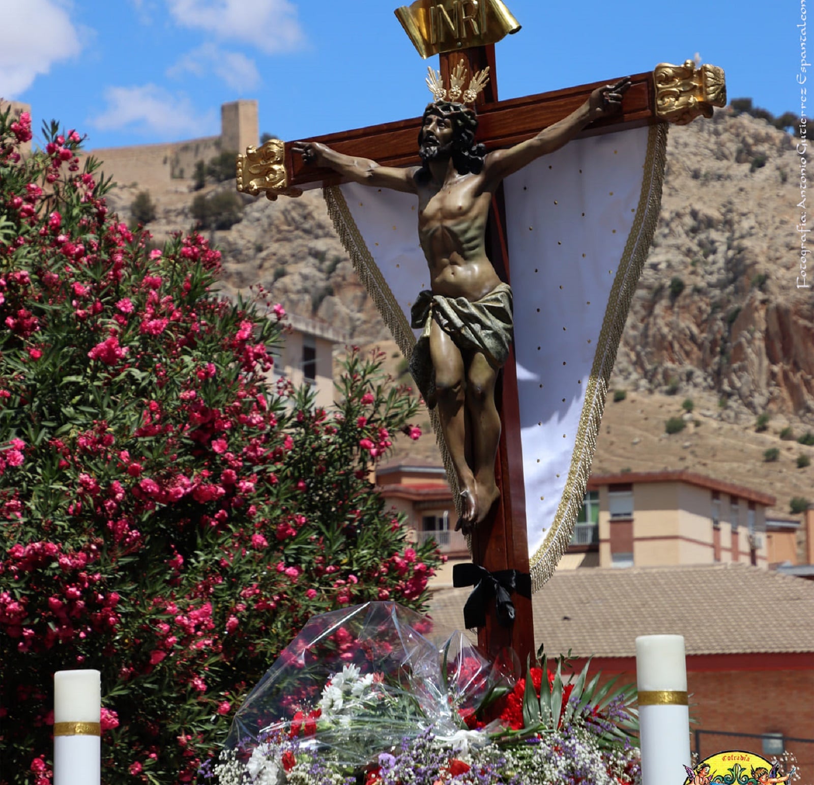 El Cristo de Charcales en su salida procesional anual en Jaén