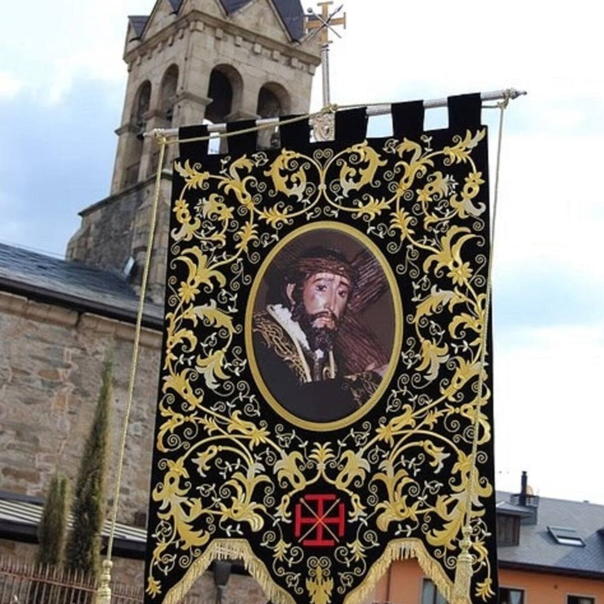 La Real Hermandad de Jesús Nazareno de Ponferrada divulga el deseo de unidad