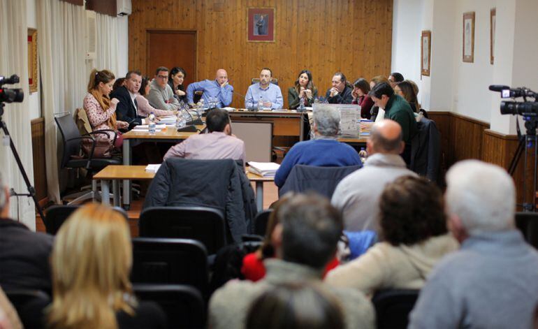 Pleno extraordinario de presupuestos en el Ayuntamiento de Peligros(Granada)