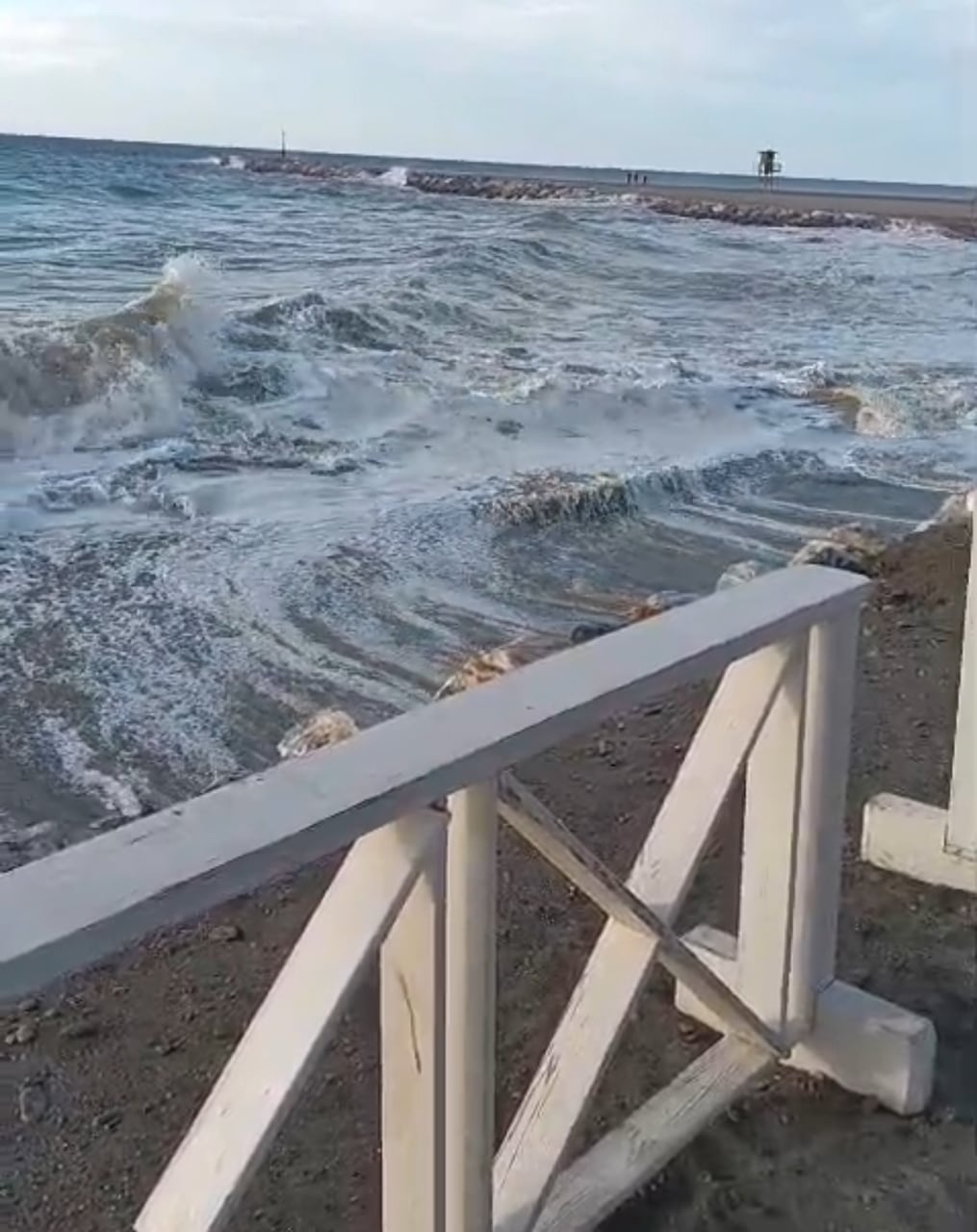 Temporal de levante en las playas de la costa Tropical (Granada)