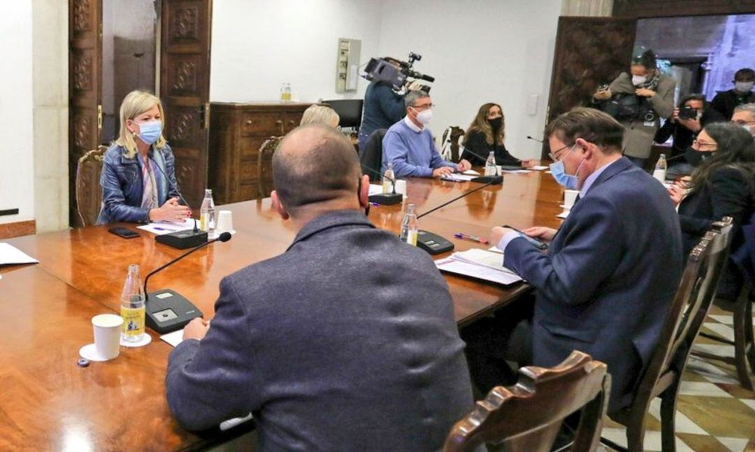 Última reunión de la mesa interdepartamental de la Generalitat para la prevención y actuación ante el coronavirus en el mes de diciembre. 