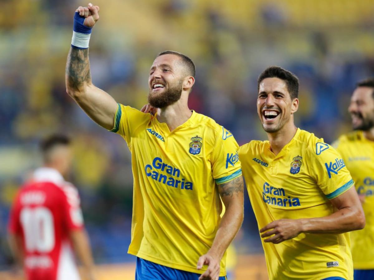 La UD Las Palmas dona material sanitario para ayudar en la lucha contra el coronavirus