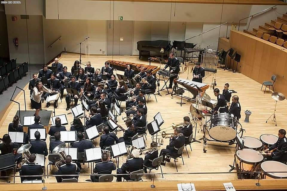 Componentes de la Banda de Música Amando herrero durante uno de sus ensayos en el Palau de la Música.