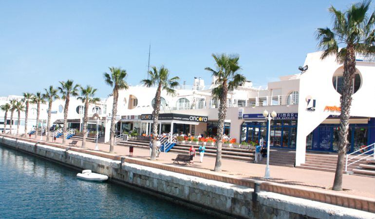 Zona de ocio del Puerto de Alicante en una imagen de archivo