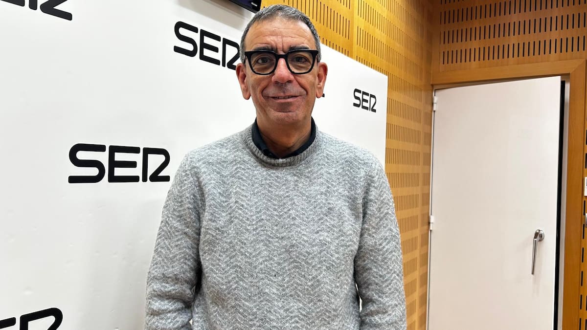 Del cloro al calor… y de la piscina al pastel de carne: López Nicolás convierte la ciencia en puro sabor murciano