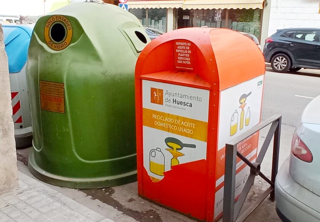 Contenedores de aceite reciclado en Huesca