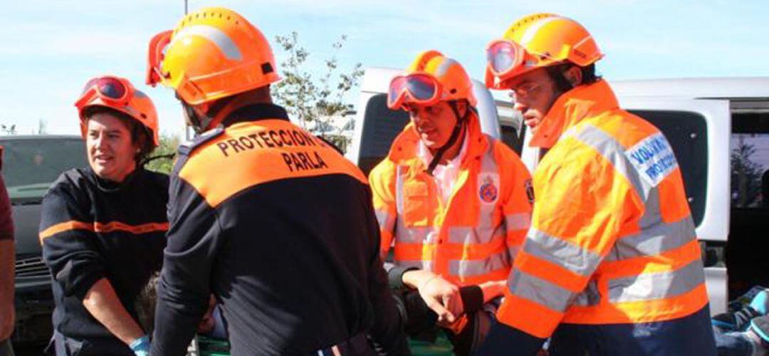 Protección Civil de Parla colabora en eventos y hace cursos formativos para atender diferentes situaciones.