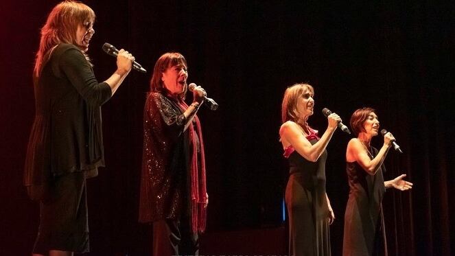 "Flores Negras" esta tarde, a las 19:30 horas, en el Teatro Cervantes de Petrer.