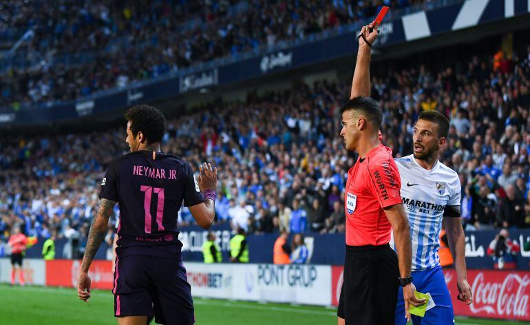 El momento en el que Neymar vio la roja en La Rosaleda