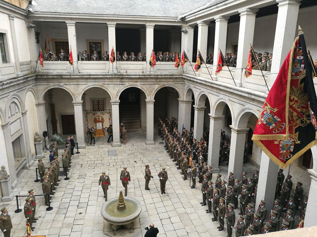 El acto central de la inauguración del curso académico se ha realizado en el patio de armas del Alcázar 