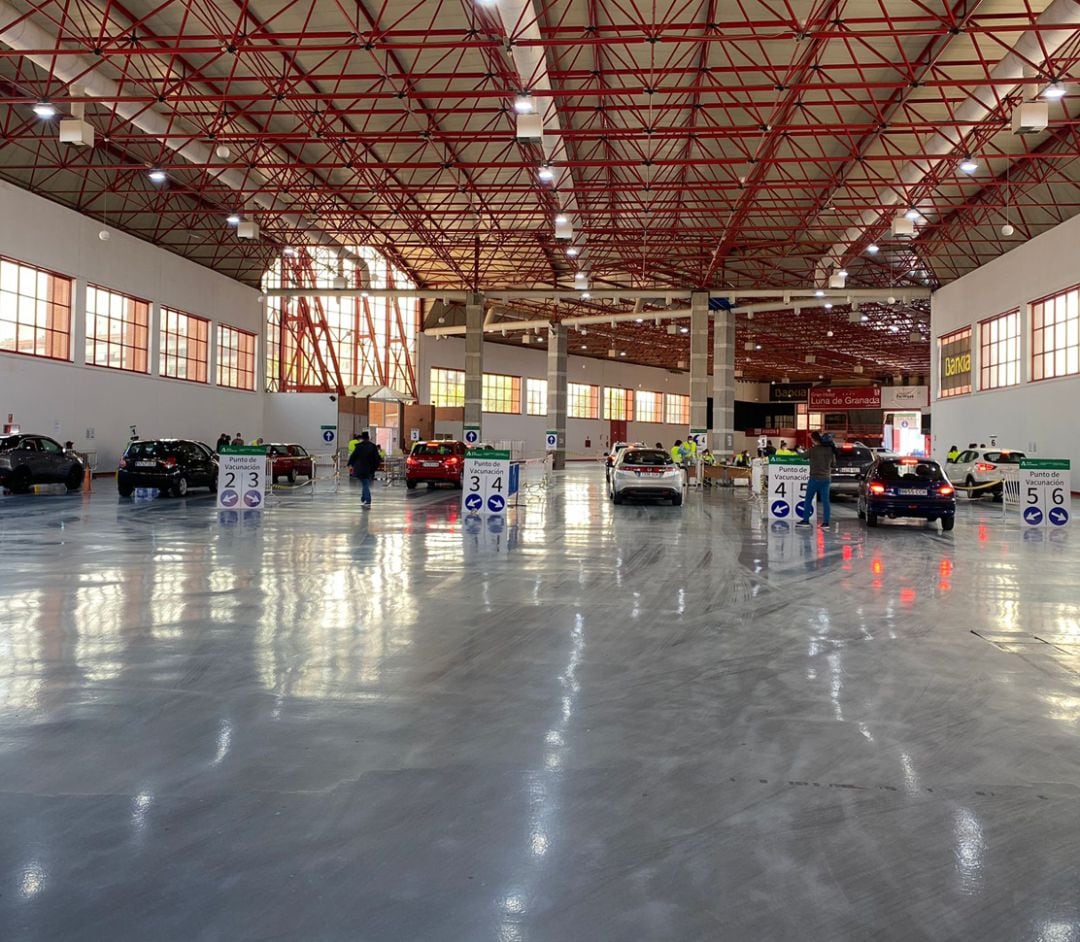 Vacunación masiva en las instalaciones de FERMASA, la Feria de Muestras de Armilla-Granada