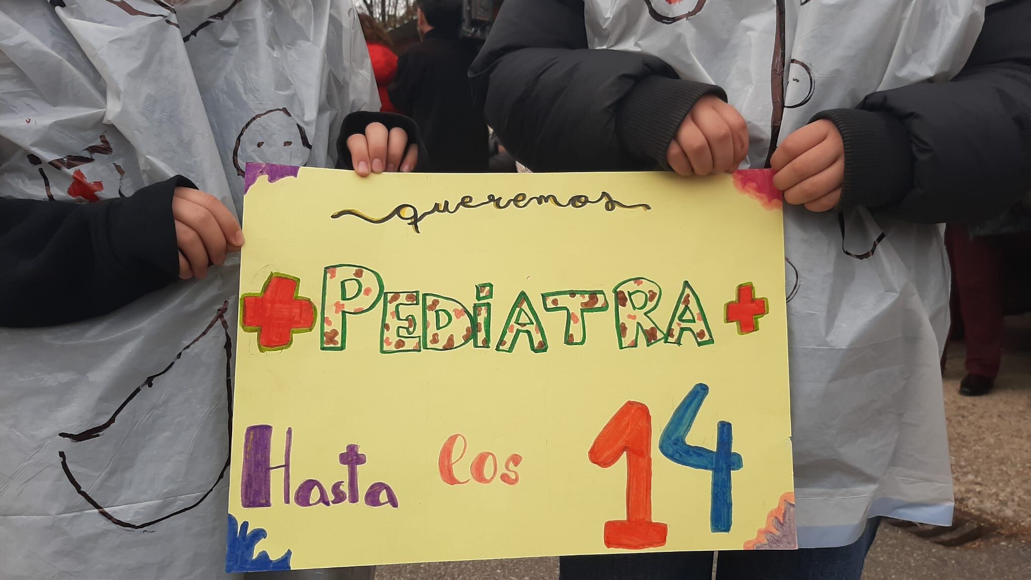 Pancarta en la concentración de Roa por la Sanidad Pública