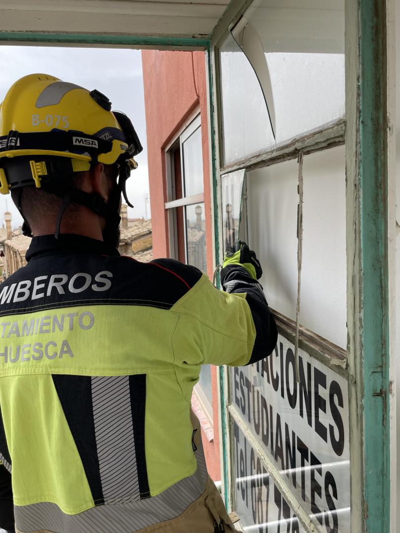 Bombero actuando en la Casa de las Lástimas