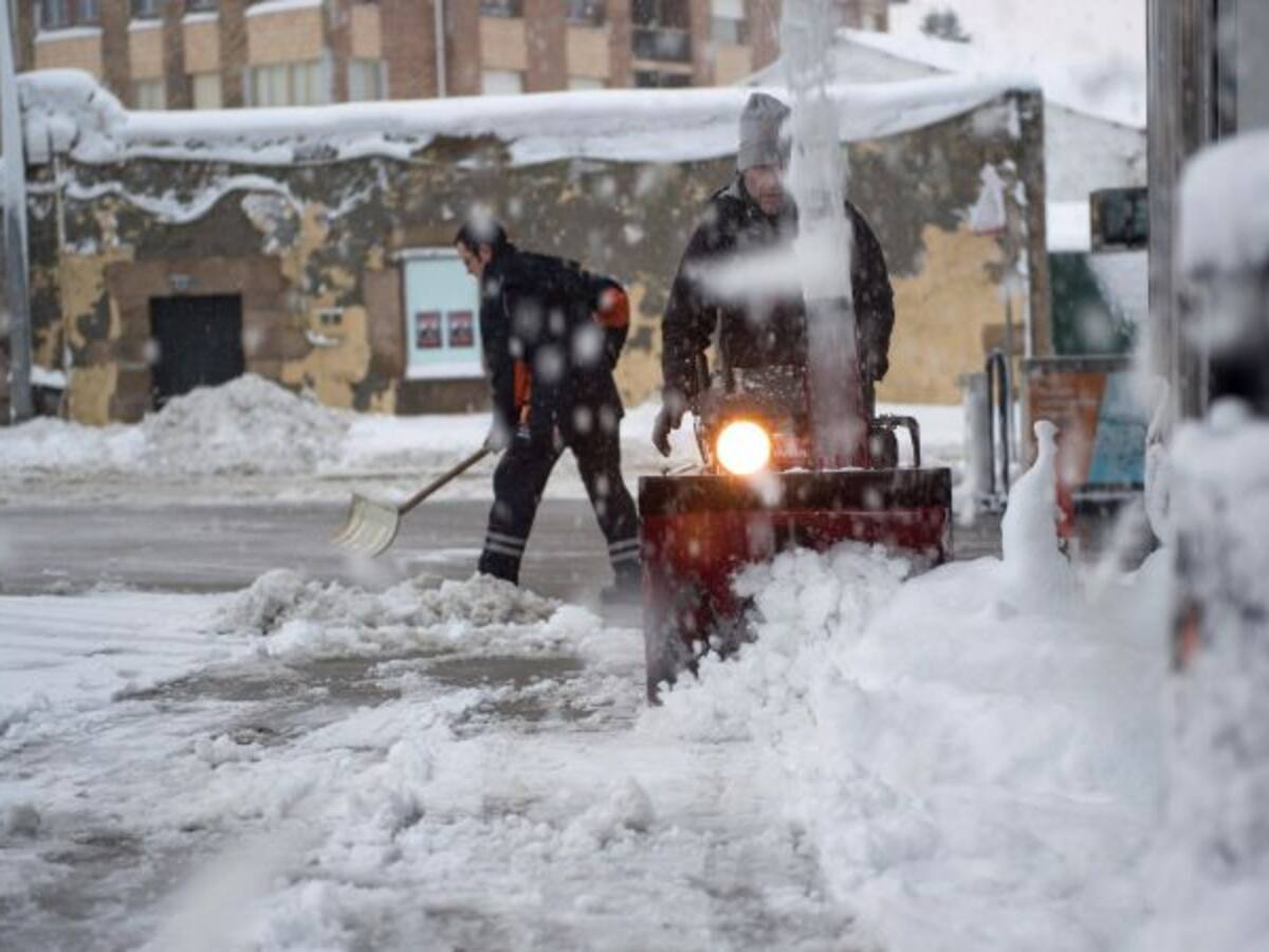 La nieve, el oleaje, el viento y las bajas temperaturas, protagonistas de este fin de semana