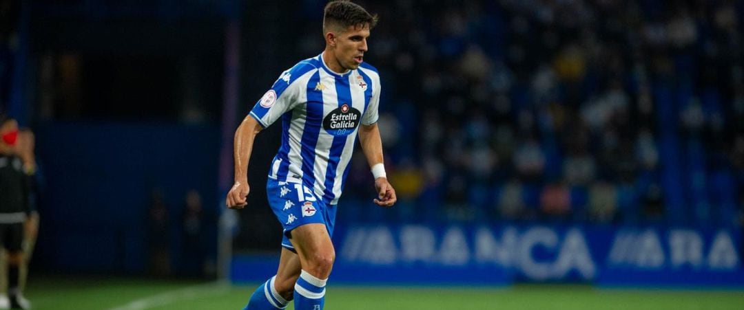 Víctor García en el partido frente al SD Logroñés