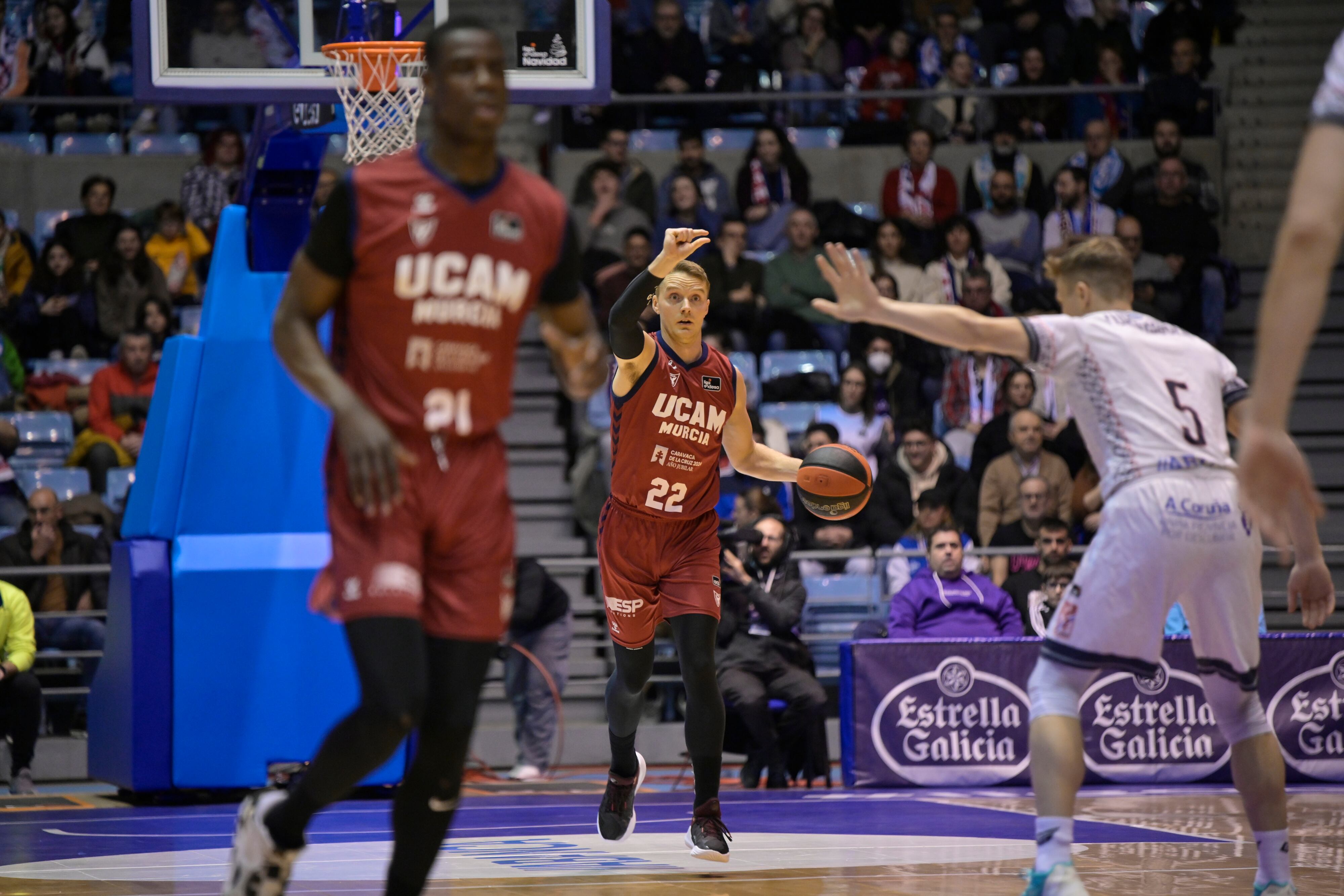 Hakanson lidera el ataque del UCAM Murcia CB ante Obradoiro