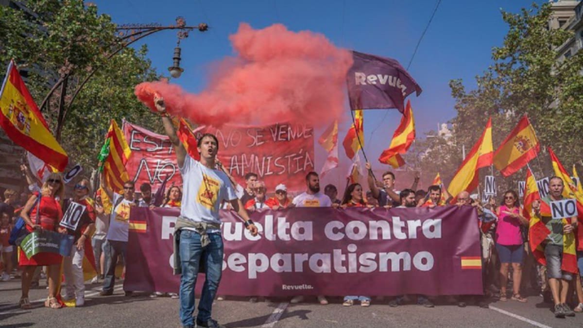 Guerra abierta dentro de 'Revuelta', la organización juvenil de VOX