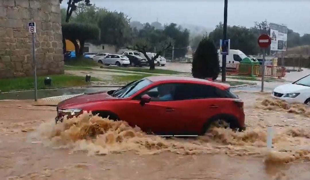 Las lluvias han generado inundaciones en municipios como Benicàssim y Oropesa. 