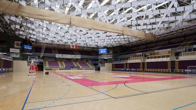 Interior del polideportivo Pisuerga, con los nuevos videomarcadores y el sistema de sonorización