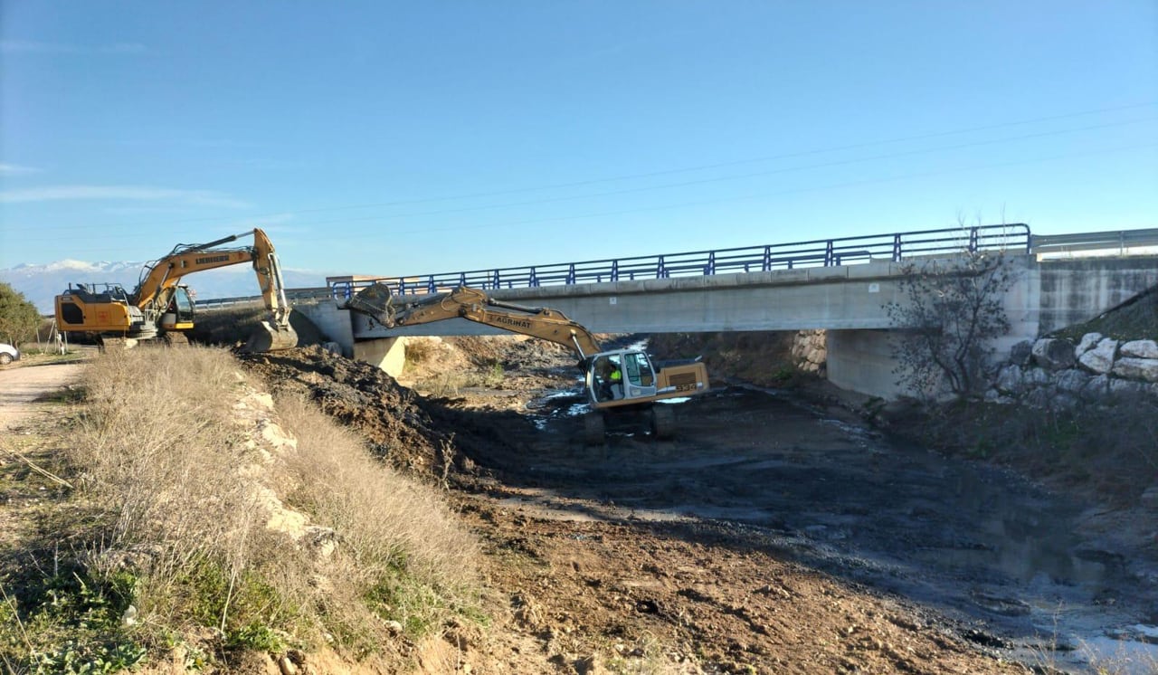 Obras de mantenimiento y limpieza de cauces y barrancos ejecutadas por la Diputación de Granada