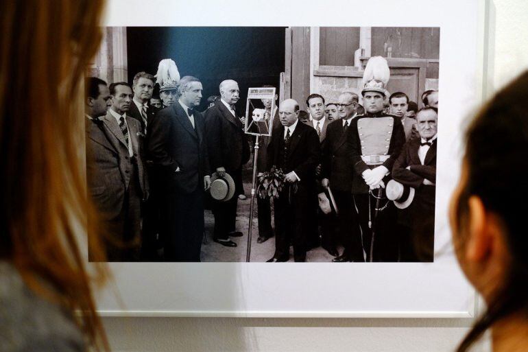 Exposición en barcelona sobre los primeros años de la radio.