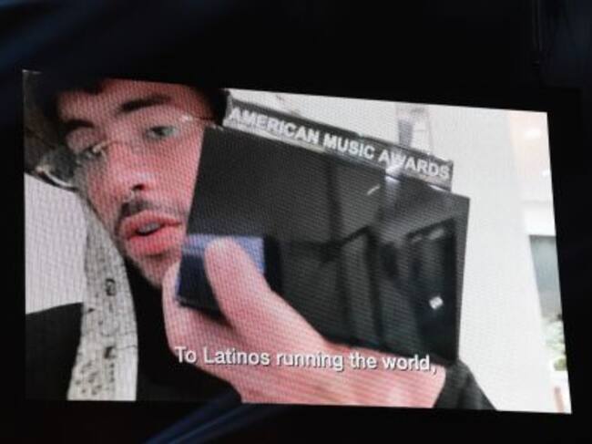 Bad Bunny recogió un premio desde casa por su positivo en COVID-19