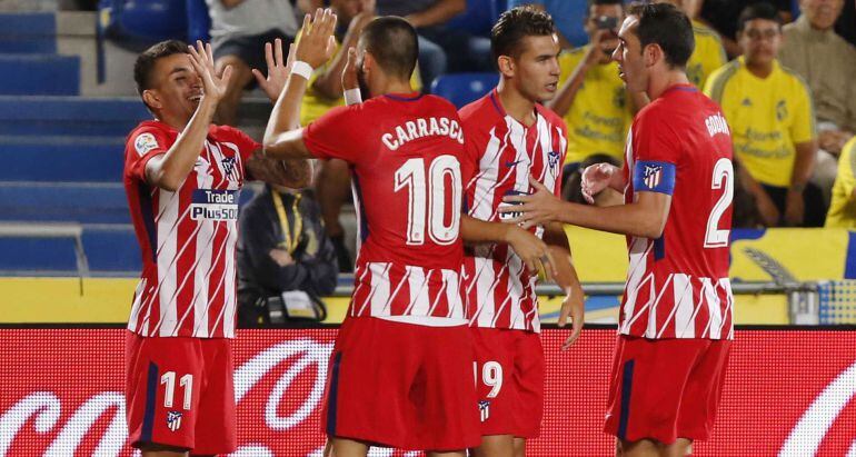 Ángel Correa celebra un gol ante la UD Las Palmas.