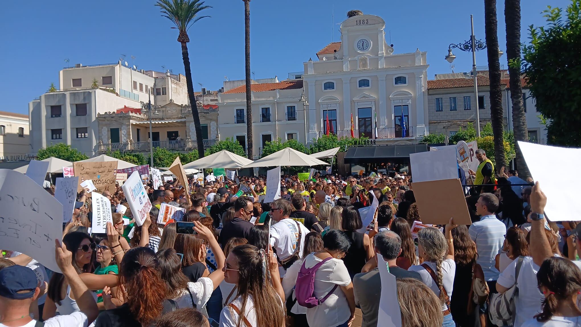 Manifestación de docente en Mérida