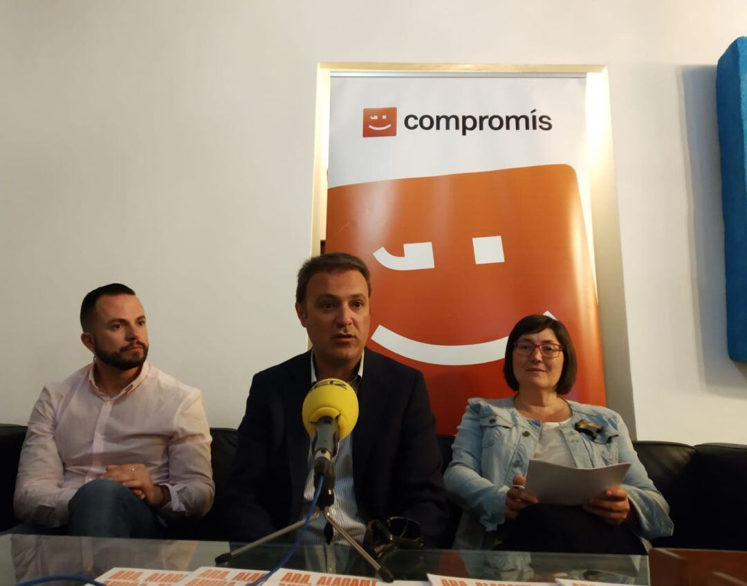 Natxo Bellido en el centro