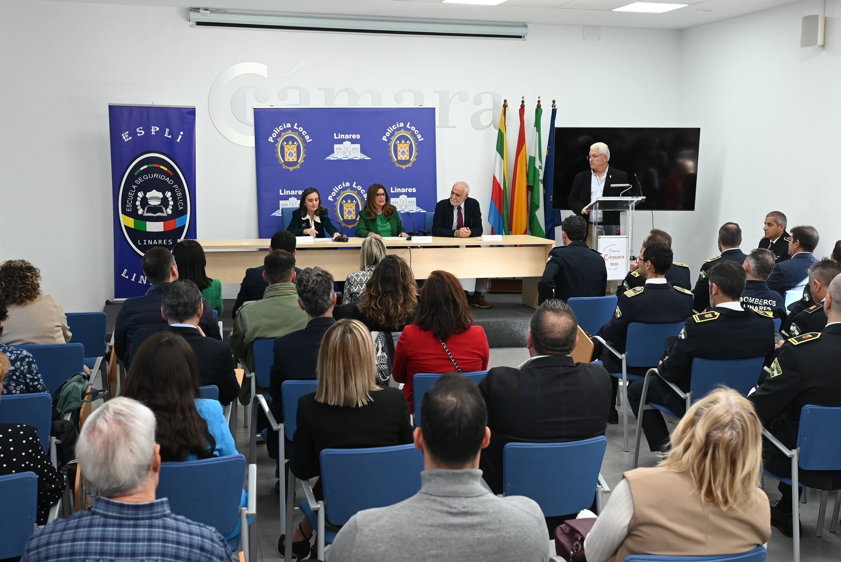 Clausura de la II Promoción de Capacitación de Oficiales de los Cuerpos de la Policía Local de Andalucía.