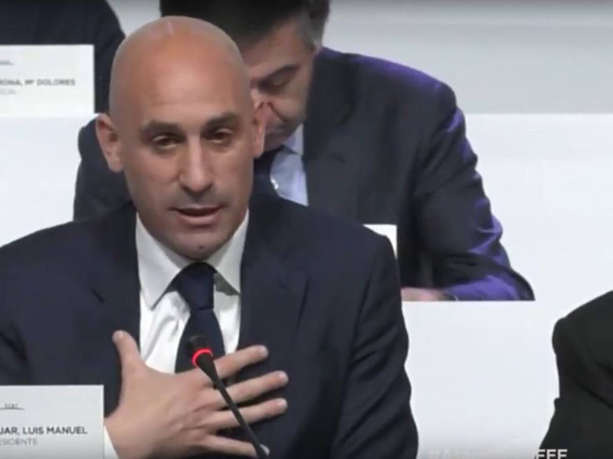 El 'aviso' de Rubiales al asambleísta que grabó la reunión con el móvil