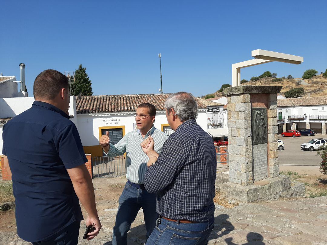 El alcalde y el concejal de Servicios e Infraestructuras visitan el Santuario