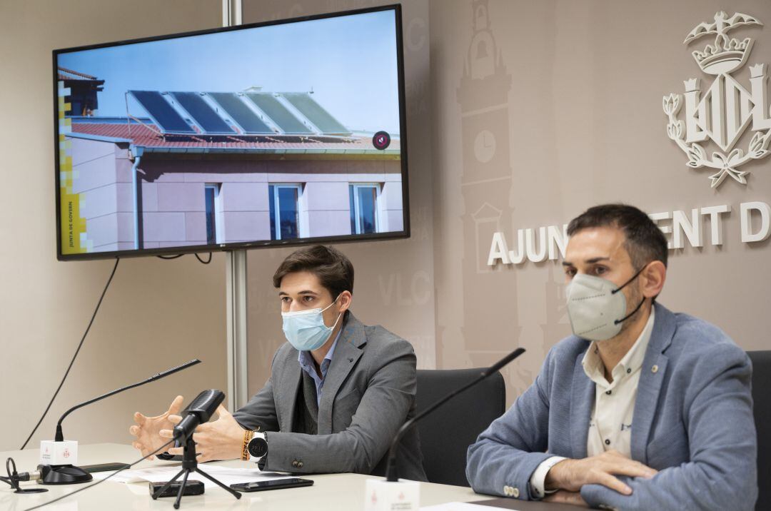 El vicealcalde Sergi Campillo y el concejal de Hacienda, Borja Sanjuán, en la comparecencia tras la Junta de Gobierno