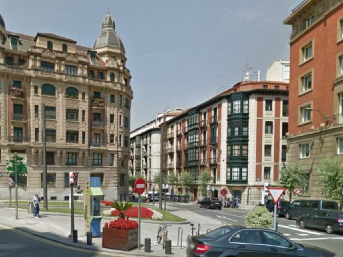 En Euskadi sobreviven 1.100 cabinas de teléfono