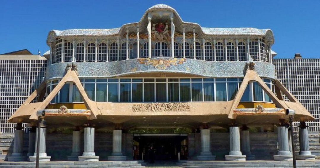 Fachada principal de la sede del parlamento regional en una imagen de archivo